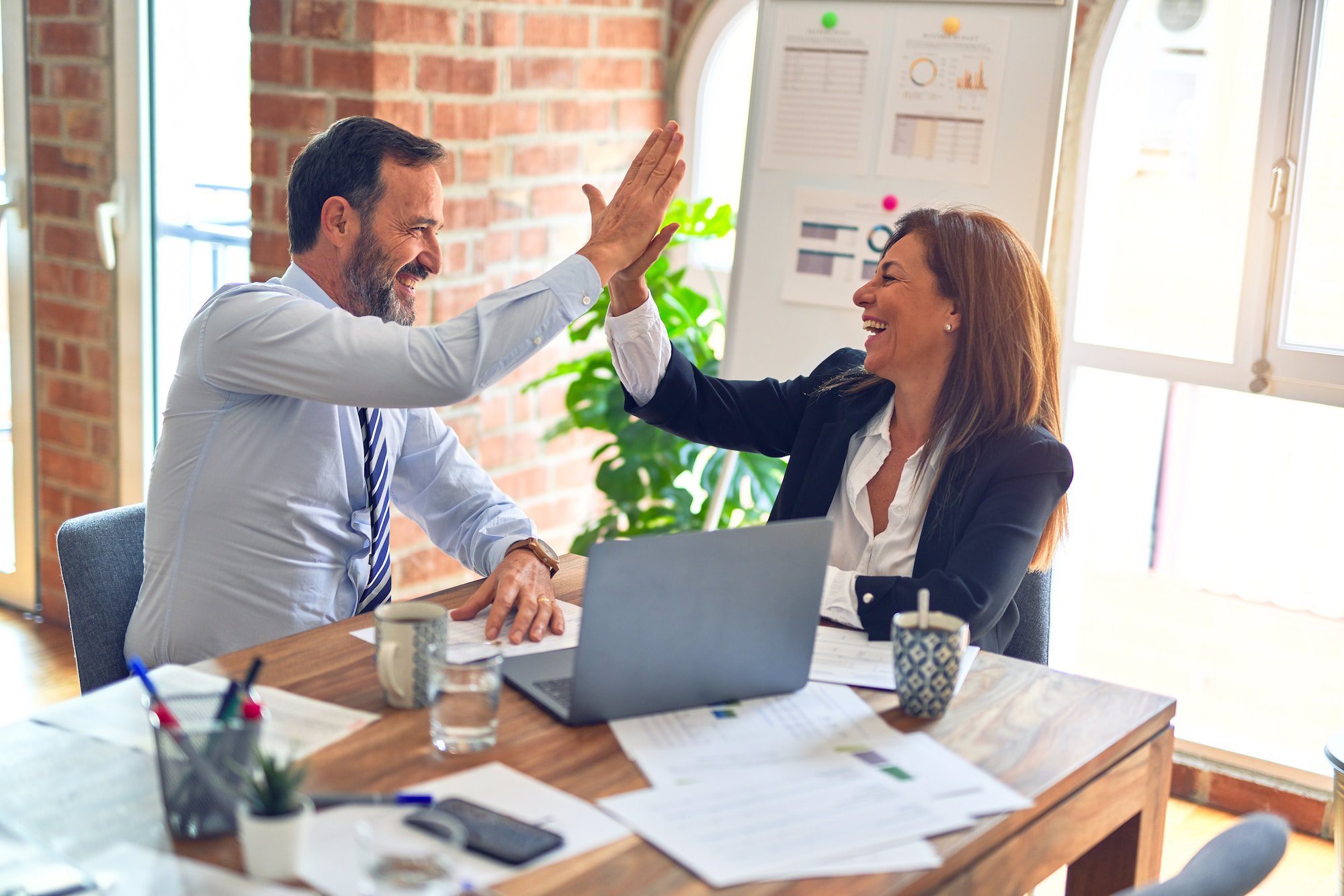 6 Motivos para sua empresa usar um CRM de Vendas cover